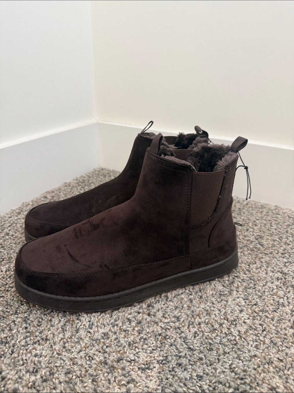 New White Mountain Isleworth
Dark Brown Boot - Faux Suede & Fur 12